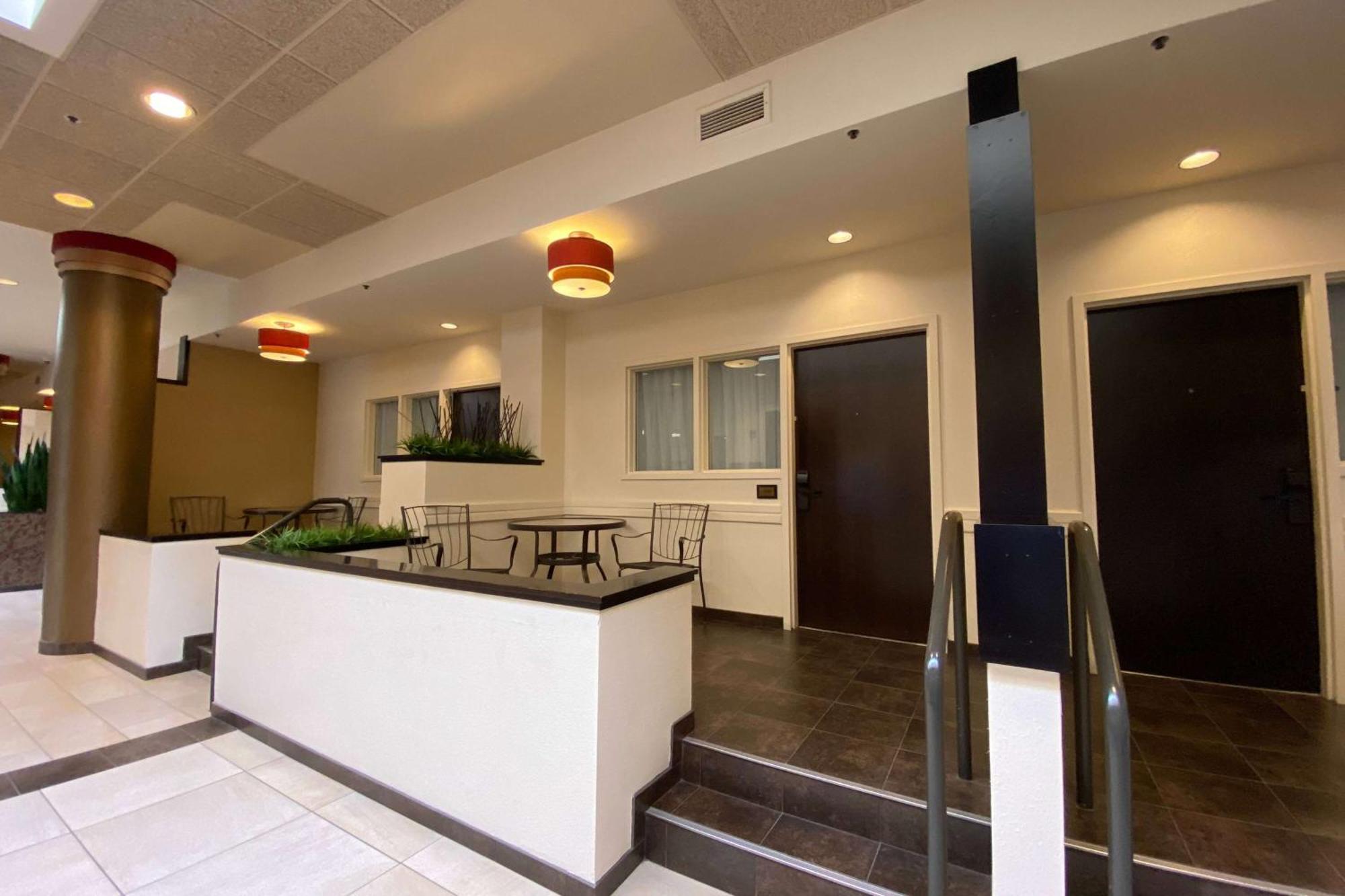 Wyndham Minneapolis South Burnsville Exterior photo