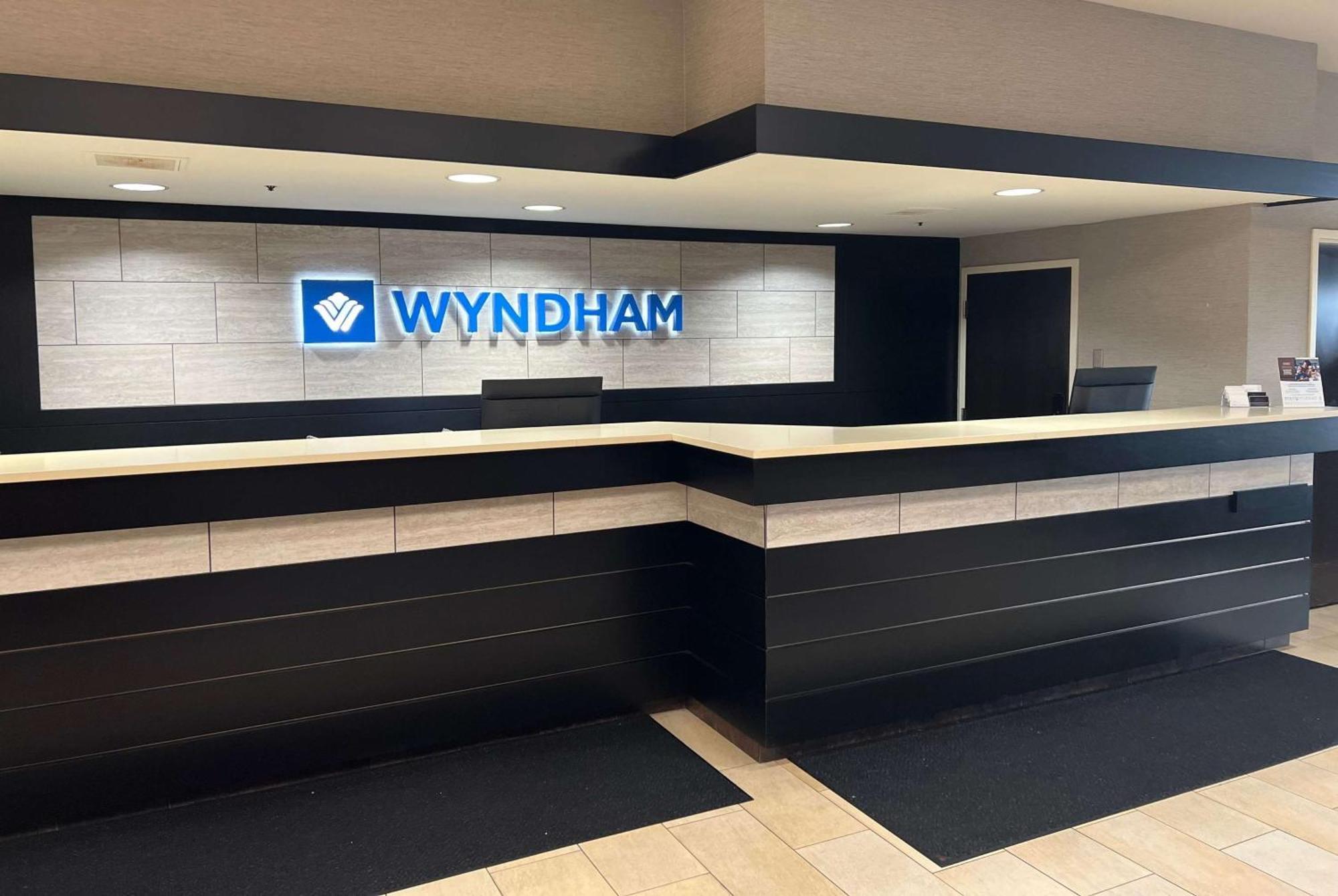 Wyndham Minneapolis South Burnsville Exterior photo